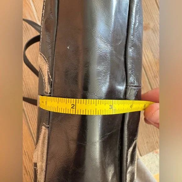 2010 Coach Opt Art Signature Patent Leather Black and Yellow Tote Bag - Picture 9 of 11